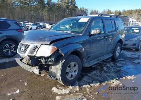 2011 Nissan Pathfinder S z USA, uszkodzony, nr VIN 5N1AR1NB3BC629095